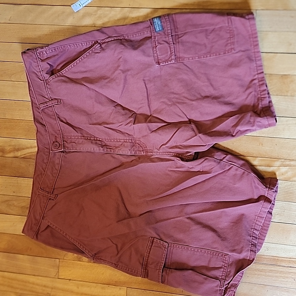 Wrangler cargo shorts, Men's size 40 W burnt red color